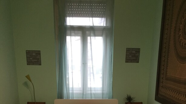 Deluxe Double Room, City View - Best Budapest Hostel (Budapest)