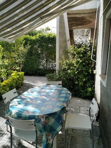 HOUSE WITH GARDEN TINA