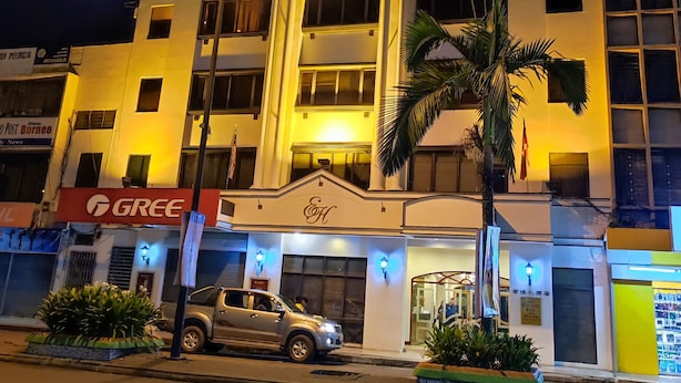 A multi-story hotel with a prominent entrance and a sign reading "THE EXECUTIVE". - The Executive Hotel Lahad Datu (Lahad Datu)