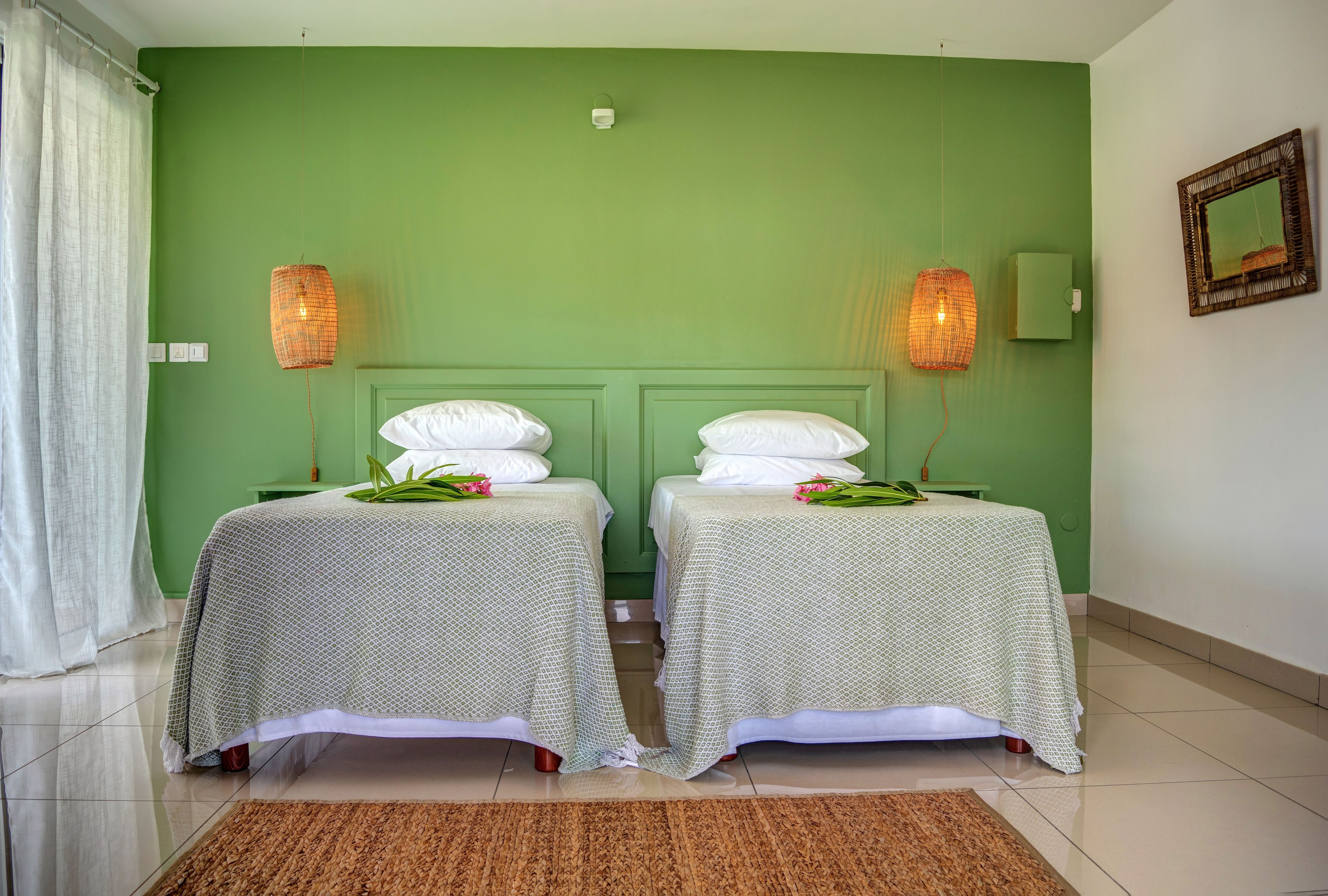 premium bedding, in-room safe, desk, laptop workspace