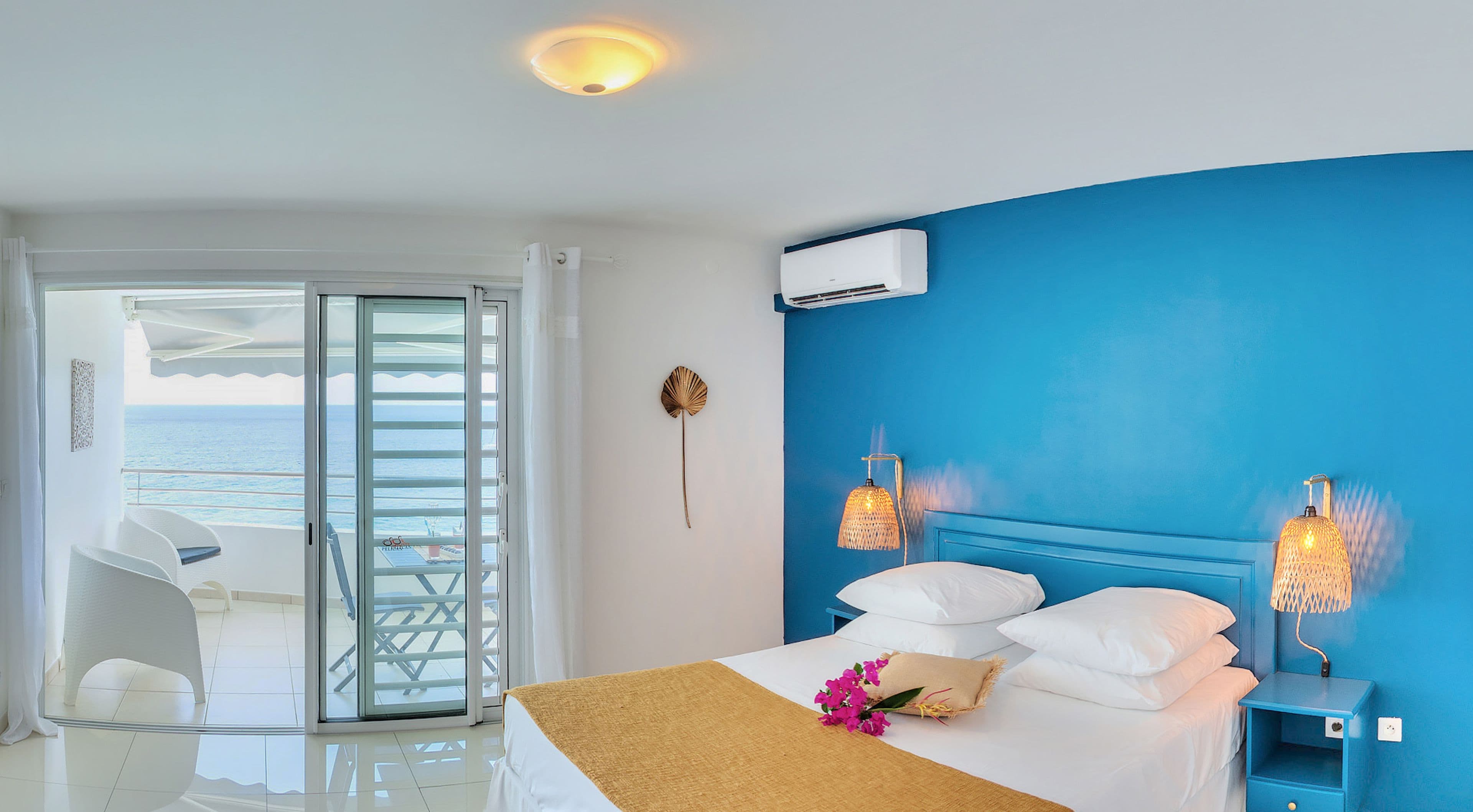 panoramic studio, sea view | premium bedding, in-room safe, desk, laptop workspace