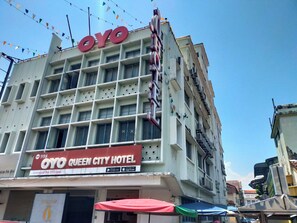 Fachada de la propiedad