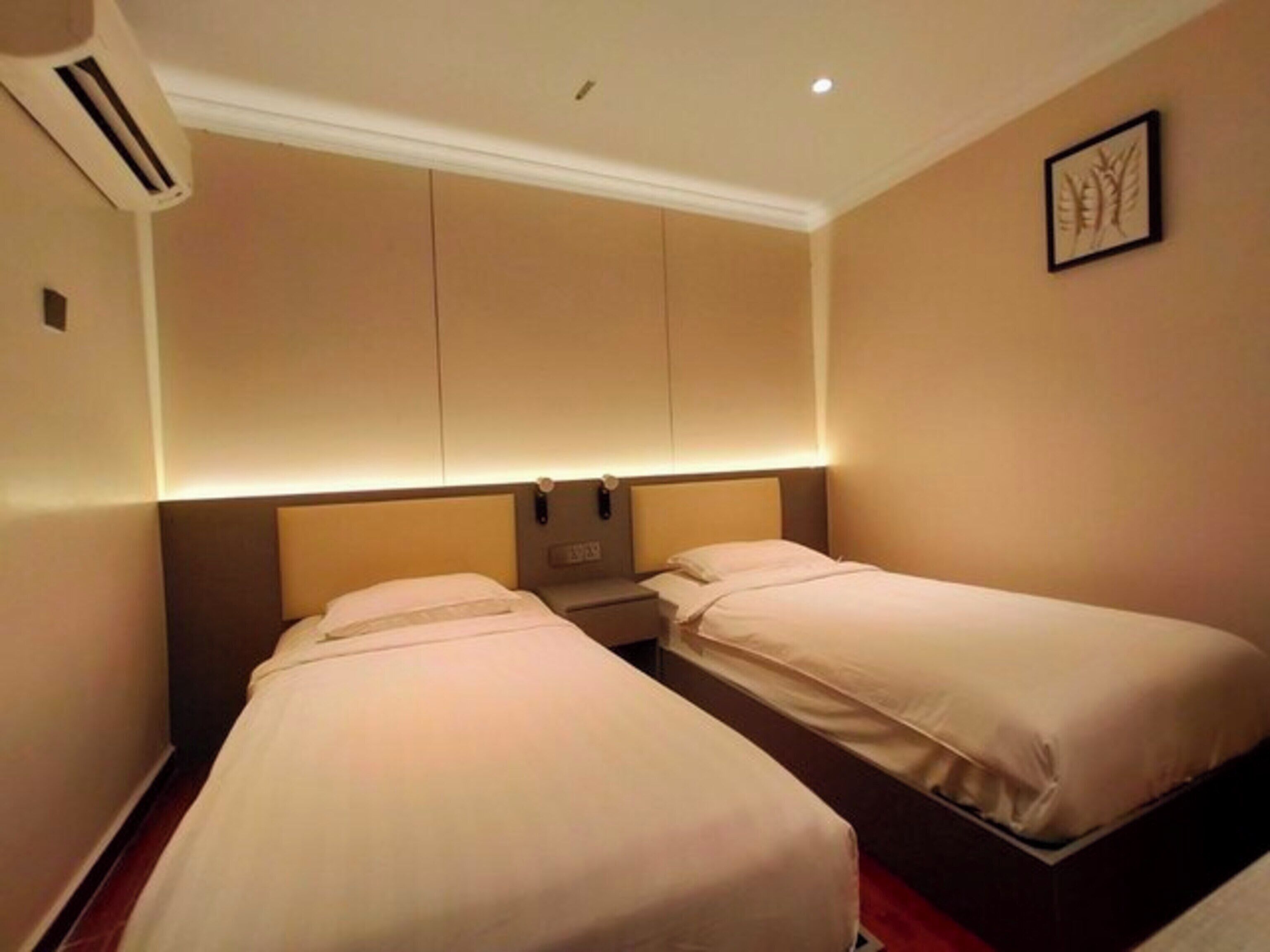 Foto - Collection O GHC Near Penang Street Art Formerly Queen City Hotel