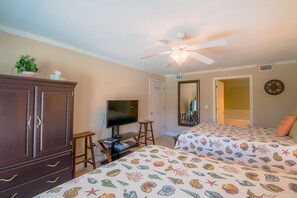 2 bedrooms, iron/ironing board, internet, bed sheets