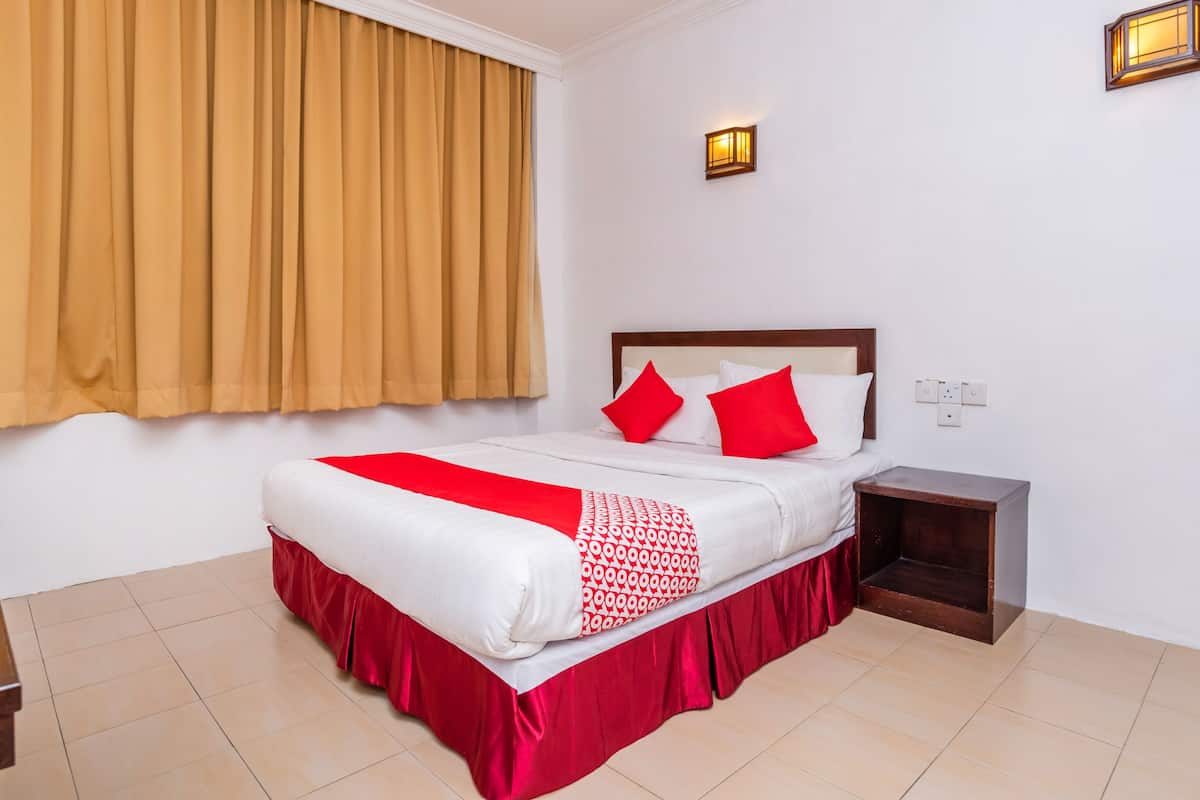 Deluxe Double Room, 1 Queen Bed | Desk, WiFi (free), bed sheets