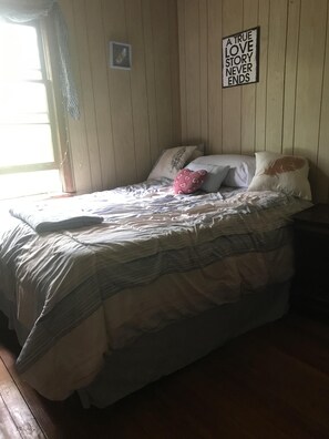 3 chambres, fer et planche à repasser, Wi-Fi, literie fournie