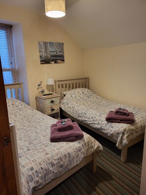 2 chambres, fer et planche à repasser, Wi-Fi, literie fournie