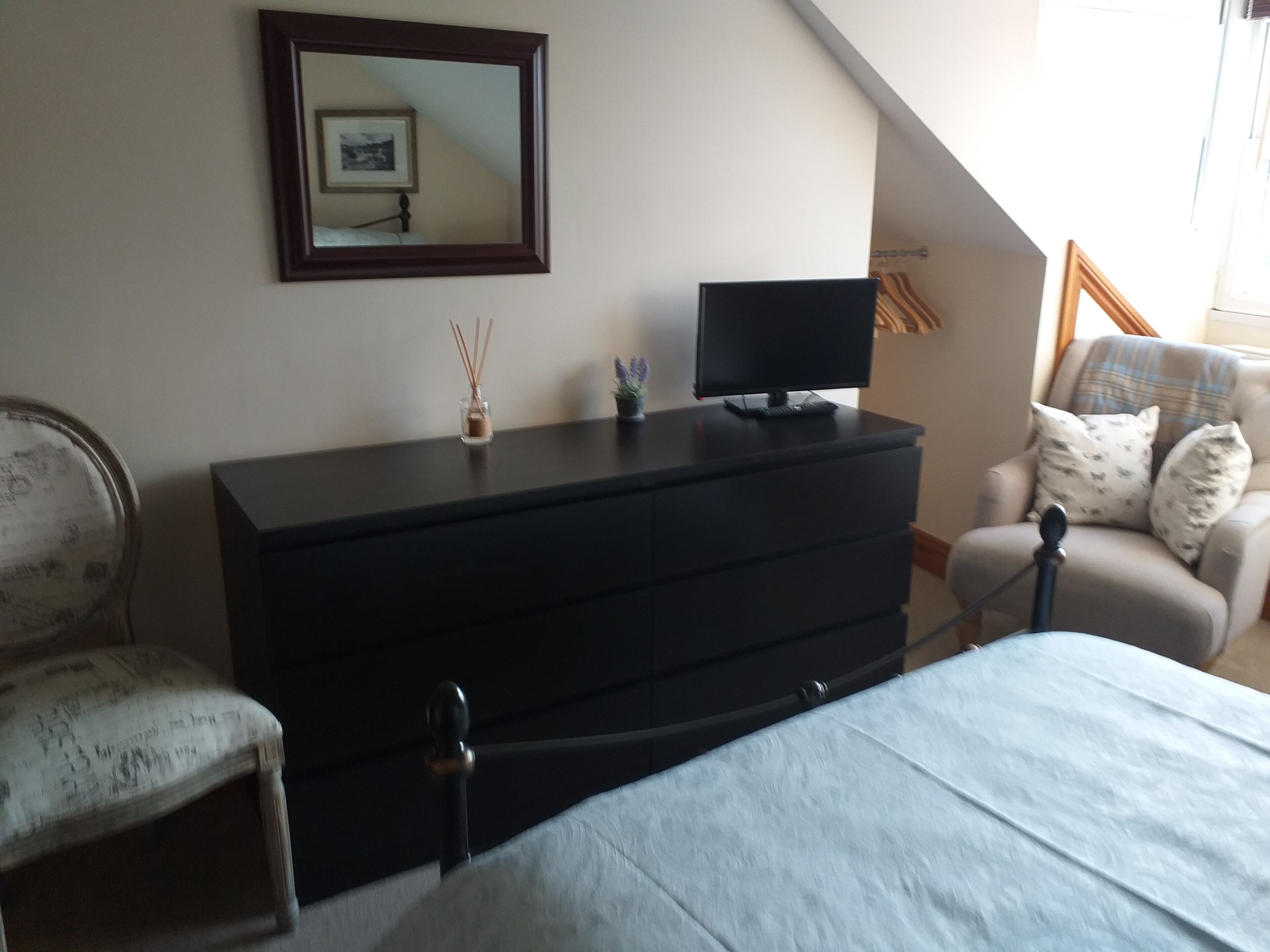 2 間睡房、熨斗/熨衫板、Wi-Fi、床單