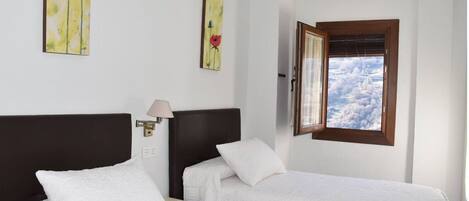 2 多间卧室、WiFi