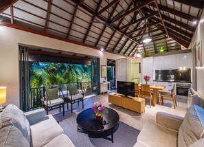 4-Bedroom Villa with Private Pool | Innendetails