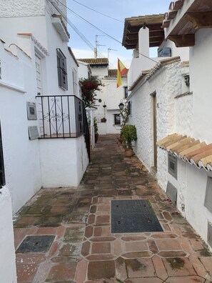 Exterior detail - Exclusive Andalusian Villa El Pino in Cabopino (Marbella)