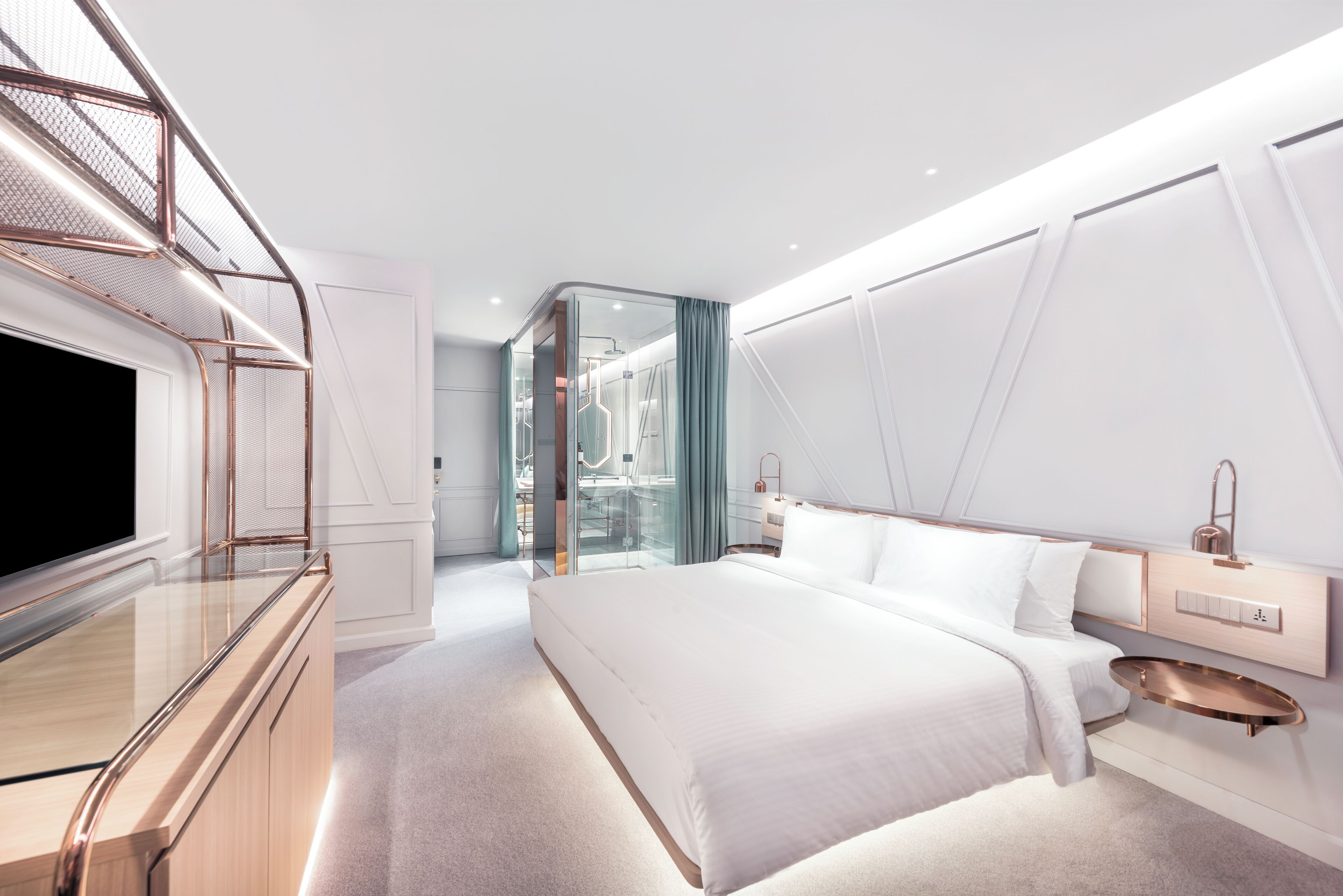 Minibar, coffres-forts dans les chambres, bureau