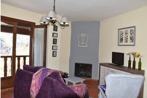 Télévision, cheminée