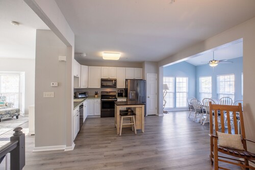 * Neues Angebot * Geräumige Erschwingliche Open Dog Friendly Beach Rental