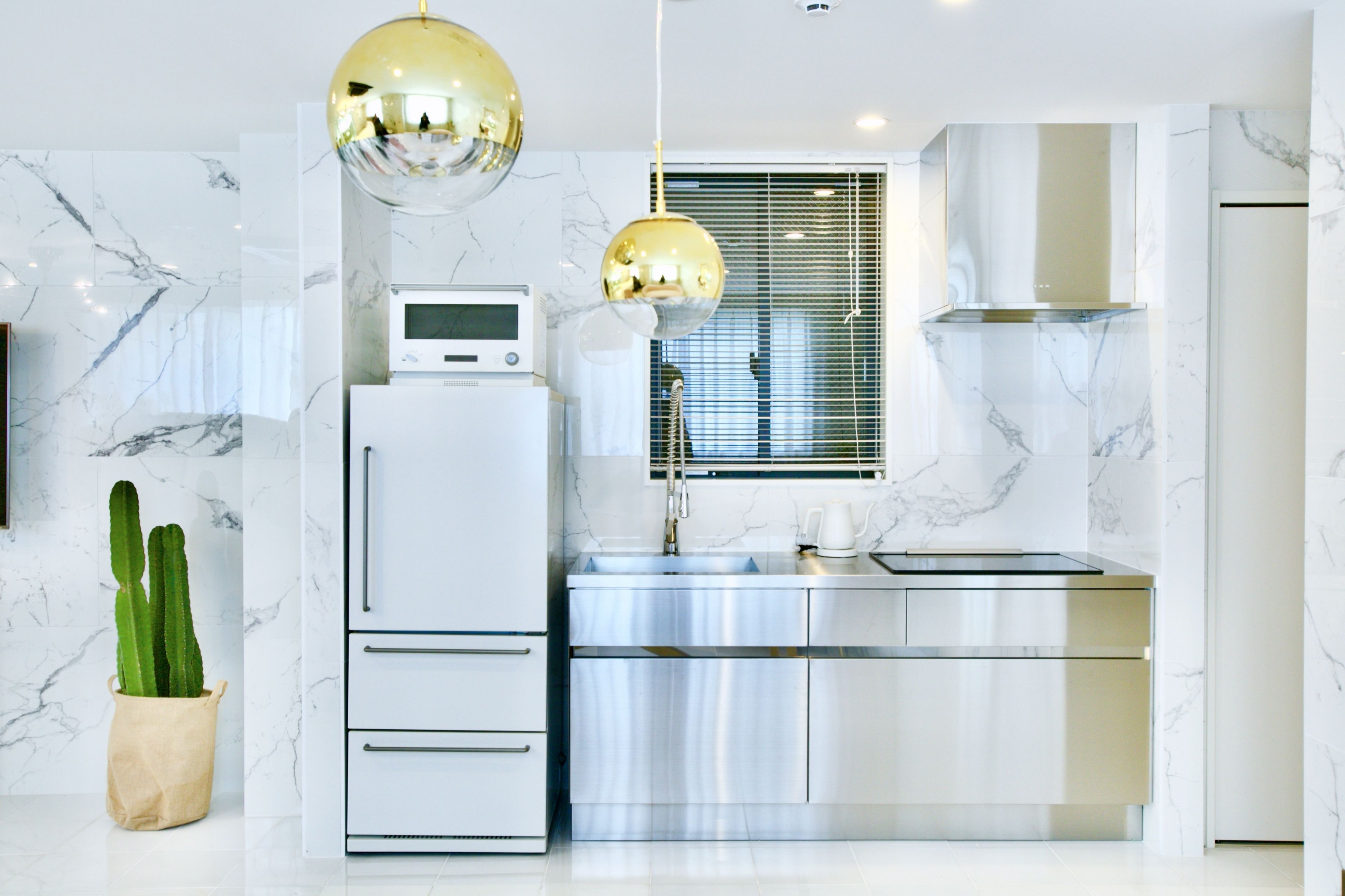 deluxe suite room 203 | private kitchenette | fridge, microwave, stovetop, electric kettle