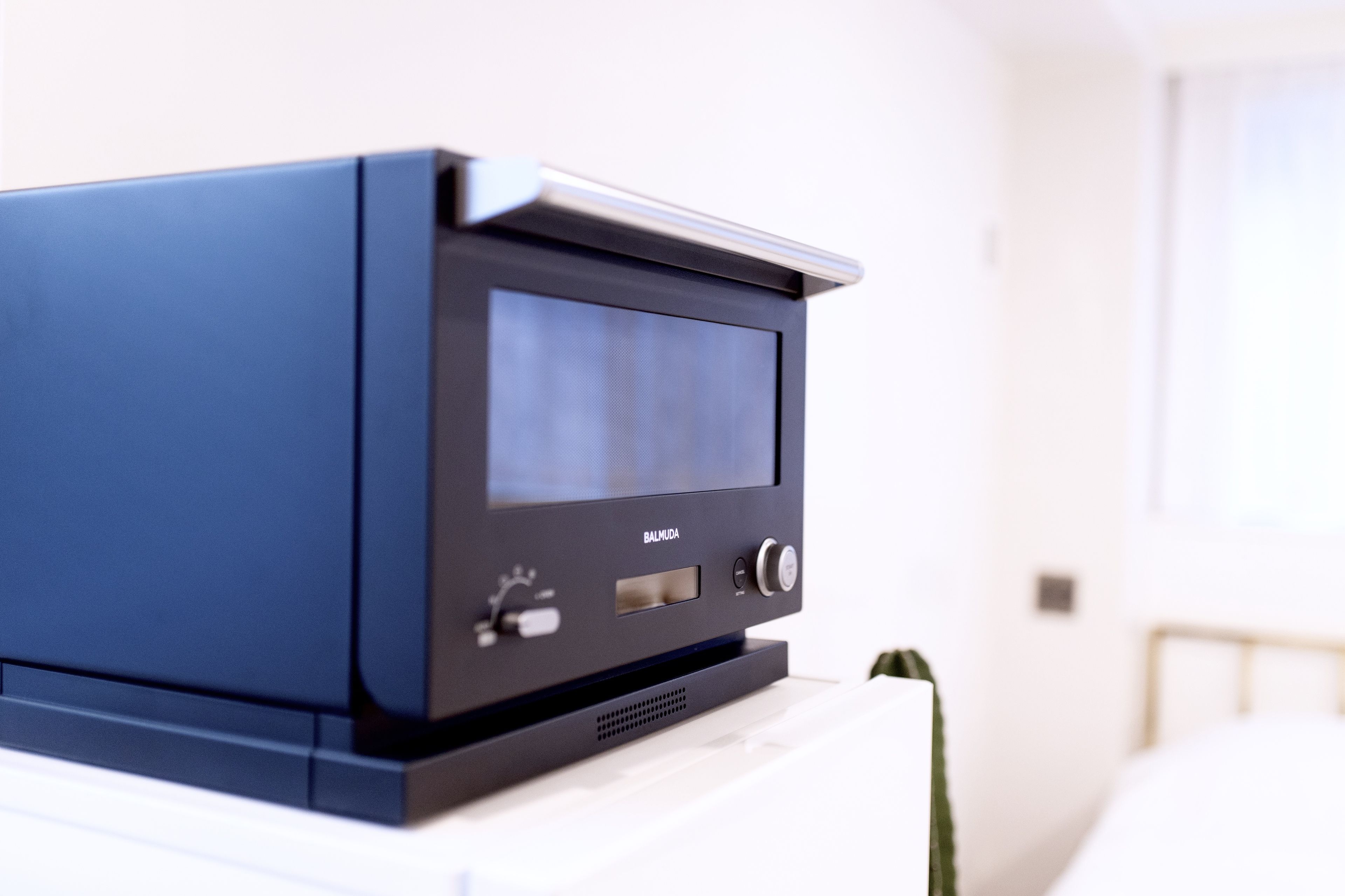 fridge, microwave, stovetop, electric kettle