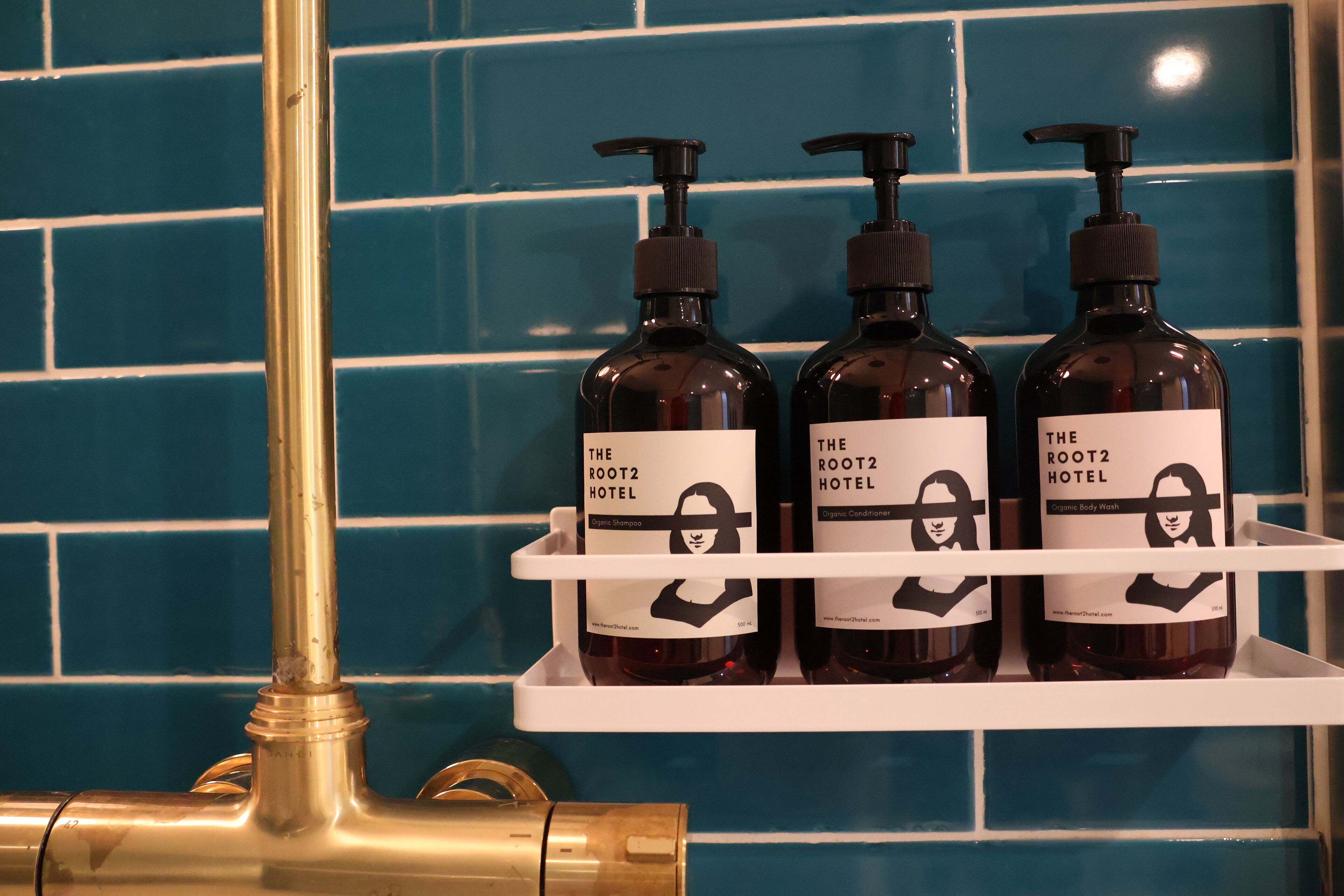 deluxe suite room 203 | premium bedding, in-room safe, individually decorated