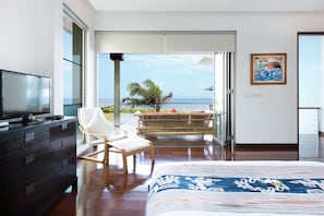 Villa, keuken, uitzicht op het strand | Luxe beddengoed, een minibar, een kluis op de kamer