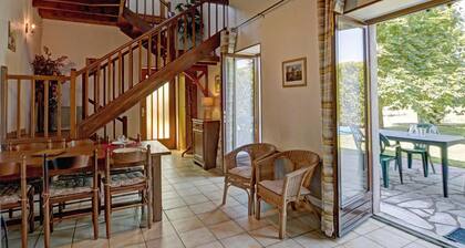 Cottage 80m² with Terrace, Wifi and Pets Allowed