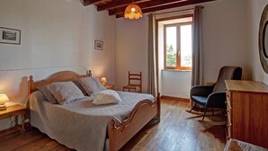 Unclassified image, 4 of 22, button - Cottage 80m² with Terrace, Wifi and Pets Allowed (Notre-Dame-de-Boisset)