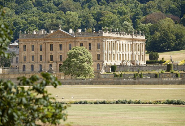 Exterior - A delightful stone property that has a traditional countryside charm. (South Wingfield, Alfreton)