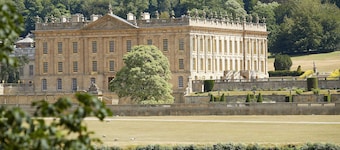 A delightful stone property that has a traditional countryside charm.