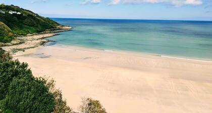 Luxury 2 bed ground floor Apt Carbis Bay - stunning golden beaches