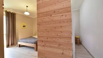 2 chambres, fer et planche Ă repasser, Wi-Fi gratuit, draps fournis