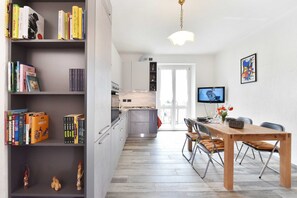 Dining - Accommodation a stone's throw from the historic center and  ski resort of Pila (Aosta)