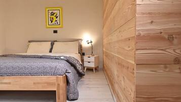 2 slaapkamers, een strijkplank/strijkijzer, gratis wifi, beddengoed