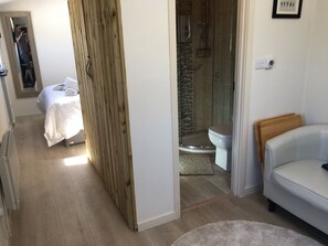 1 chambre, fer et planche à repasser, lit parapluie, Wi-Fi gratuit