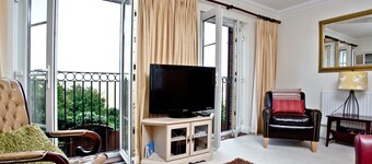 4 bedroom accommodation in Weymouth