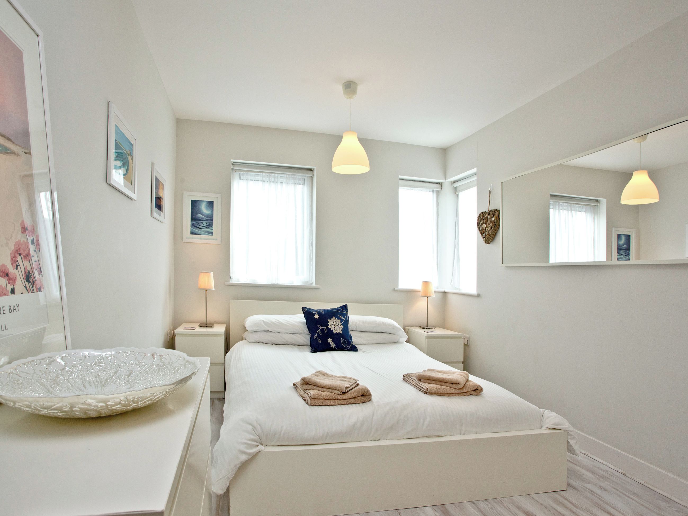 2 bedrooms, WiFi (free), bed sheets