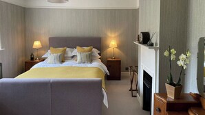 2 عدّة غرف نوم وواي فاي مجانًا وملاءات أسرّة