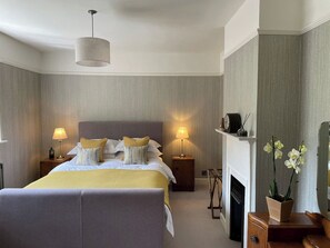 2 bedrooms, free WiFi, bed sheets - 2 bedroom accommodation in Kidlington, near Woodstock (Kidlington, near Woodstock)