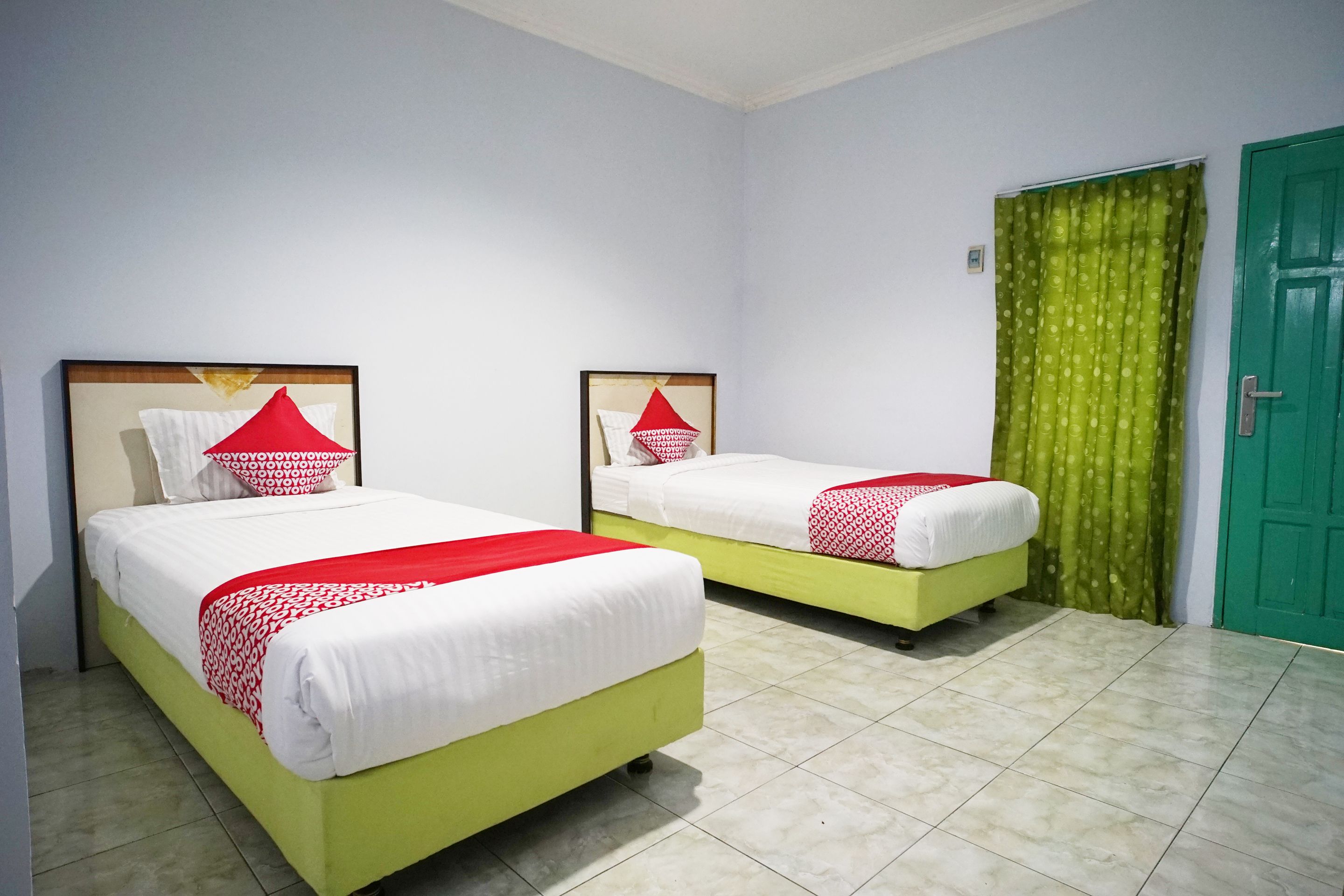 Deluxe Twin Room | Desk, free WiFi