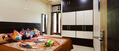 2 bedrooms