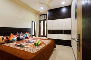 2 bedrooms - ACHLA PARADISE – LUXURY 2BHK APARTMENT (4 BEDS) (New Delhi)
