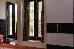 2 bedrooms