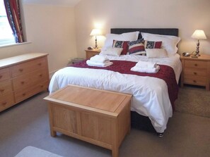 2 bedrooms, free WiFi, bed sheets - 2 bedroom accommodation in Windermere (Windermere)