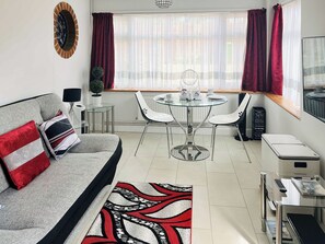 TV - Black Pan Holiday Cottage (Lake, near Shanklin)