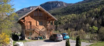 Chalet Gyronde - Your alpine getaway