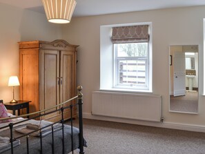 3 bedrooms, WiFi (free), bed sheets - 3 bedroom accommodation in Burradon, near Rothbury (Burradon, near Rothbury)