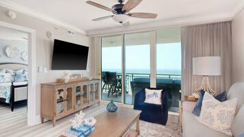 Smart TV, reproductor de DVD y libros