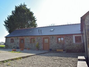 Exterior - 1 bedroom accommodation in Cwmsychpant, near Lampeter (Cwmsychpant, near Lampeter)