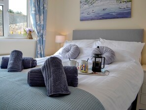 2 bedrooms, free WiFi, bed sheets - 2 bedroom accommodation in Tywyn (Tywyn)