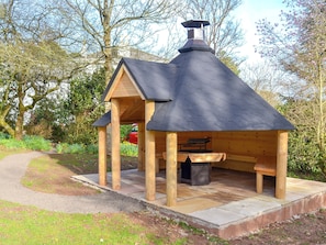 Property grounds - 2 bedroom accommodation in Bow, near Crediton (Bow, near Crediton)