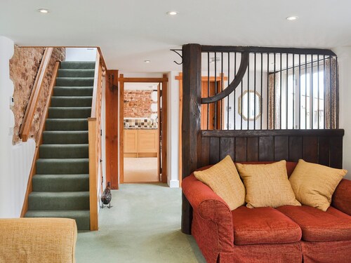 2 bedroom accommodation in Kentisbeare, Cullompton