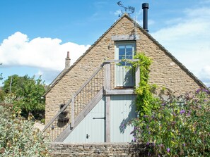 Exterior - 1 bedroom accommodation in Near Cirencester (Near Cirencester)