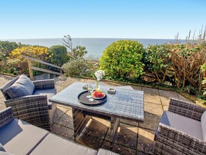 Outdoor dining - 3 bedroom accommodation in Downderry (Downderry)
